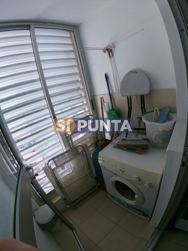 Imagen 11 de 23 de Torre Con Servicios