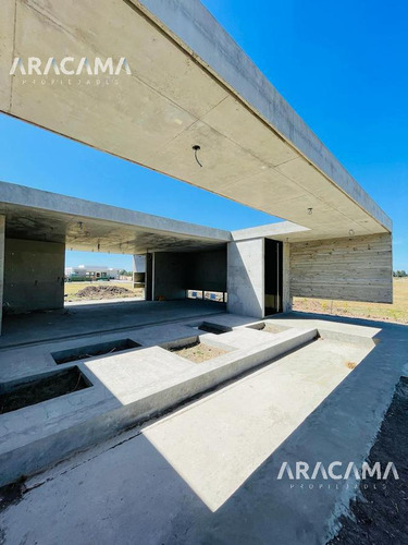 Imagen 5 de 20 de Casa En Venta En Lares De Canning - Canning
