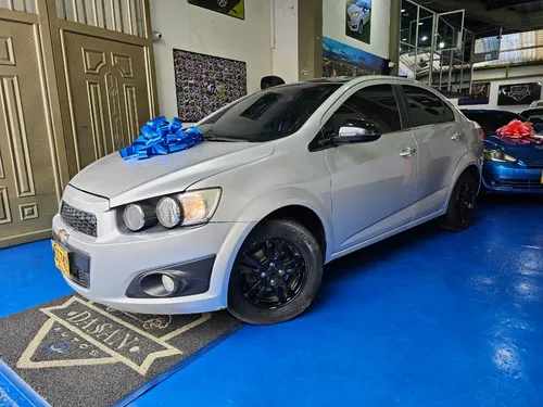 Chevrolet Sonic LT 1.6 MT
