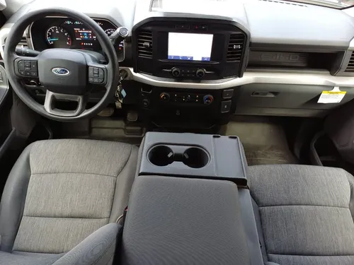 Ford F-150 3.3 XL Doble Cabina V6 4x2 At