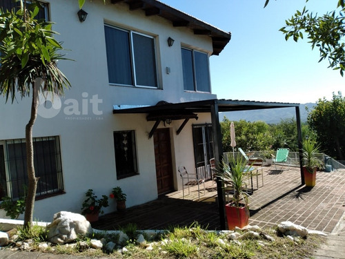 Imagen 4 de 11 de Vendo Casa 4 Dormitorios Villa Lago Azul Carlos Paz