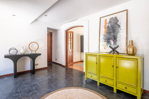 Vive Seguro En Chicureo: Casa Chilena En Condominio Central