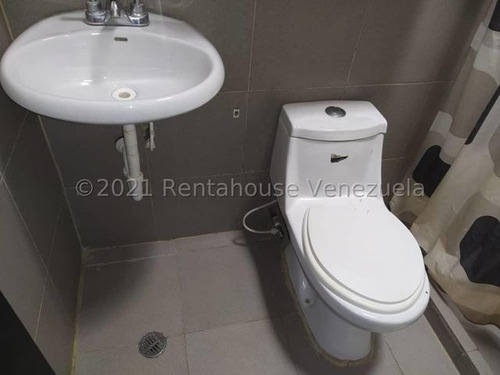 Imagen 23 de 30 de Casas En Venta Cabudare La Montañita, Selena Pacheco Tlf. 04245197639. Codigo 22-8052 Lara, Venezuela