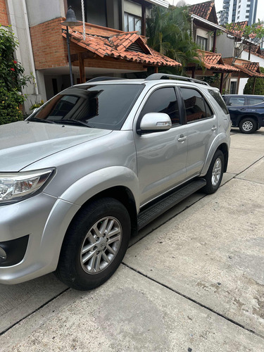 Toyota Fortuner 2.7l 4x2