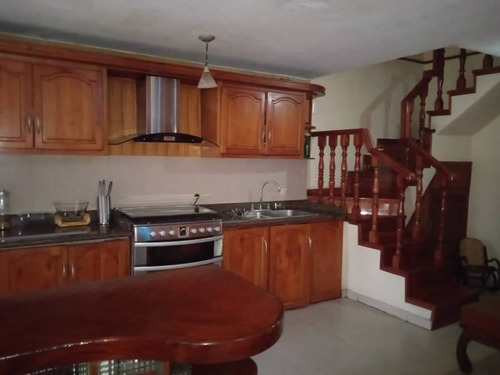 Imagen 6 de 11 de Hermoso Townhouse En Venta En Urb Araguama Country Andrews Rivero 04124959888