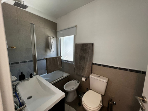 Casa En Venta 4 Amb. C/ Pileta Bº Don Cagiano Ituzaingo