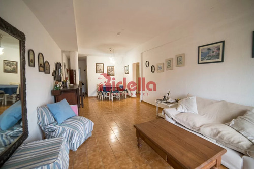 Venta De Apartamento 2 Dormitorios En Península, Punta Del Este