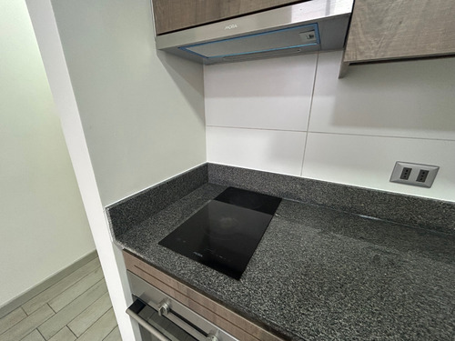 Metro Lo Ovalle - 1dorm+1 Baño; Briones Luco 0355; Codjc