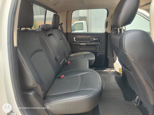 Dodge Ram 1500 LARAMIE 4X2 Doble Cab V8 5.7Lts. HEMI