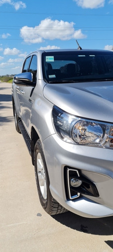 Toyota Hilux 2.8 Cd Srv 177cv 4x2 Modelo 2020