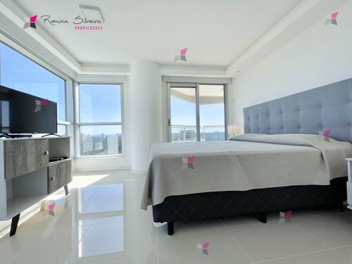 Imagen 13 de 22 de Excelente Apartamento De 2 Dormitorios Y Dependencia De Servicio Frente Al Mar