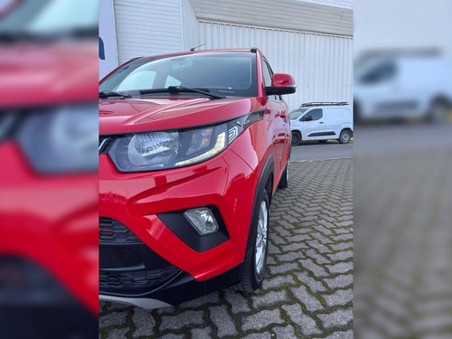 Mahindra KUV100 1.2 DELUXE 4X2 MT 5P
