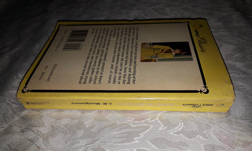 Anne Of Avonlea- L. M. Montgomery (Usado)