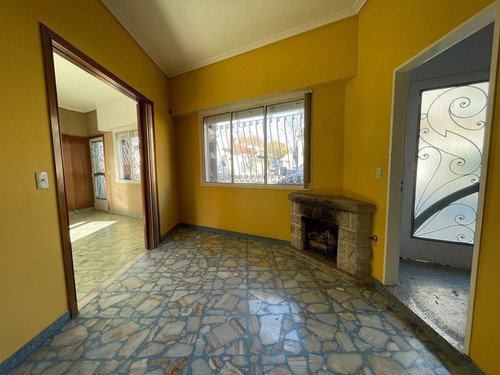 Imagen 5 de 22 de Gran Casa 4 Amb Con Patio Y Terraza A La Venta Ubicado En Nueva Pompeya, Capital Federal, Buenos Aires