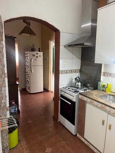 Se Vende - Muy Linda Casa En Pocitos Con Garage -