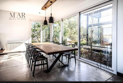 Imagen 10 de 30 de Casa En Venta Con Salida A La Laguna Central En Barrio El Golf Nordelta