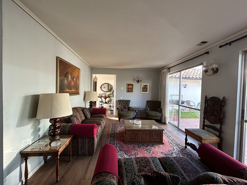 Casa En Condominio Carlos Silva Vildosola 5d / 3b