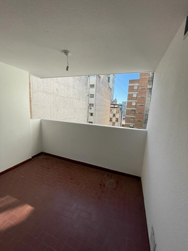 Imagen 4 de 9 de Vendo Departamento De 3 Dormitorios En Barrio Centro