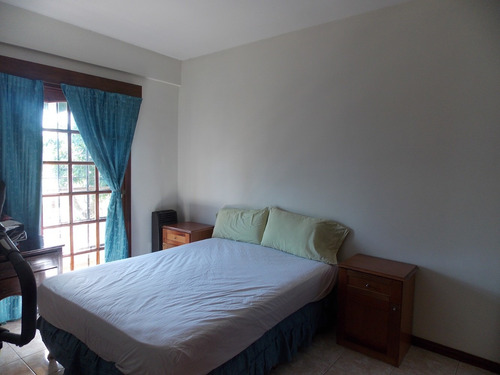 Casa Sobre Lote Propio 8,66 X 20, 310m² Totales