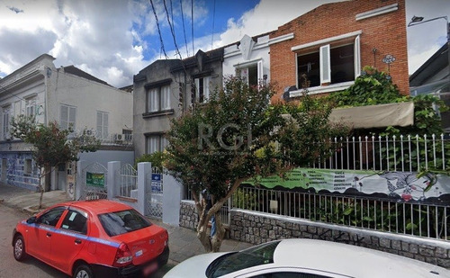 Casa Em Cidade Baixa Com 3 Dormitórios - Vob4500