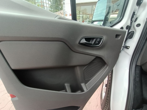 Imagen 14 de 15 de Ford E-transit Van 430 L Medium Roof