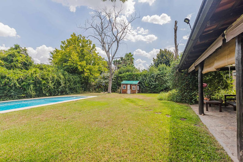 Imagen 12 de 30 de Casa En Venta En San Lucas Con Cuatro Dormitorios- Maroto Propiedades