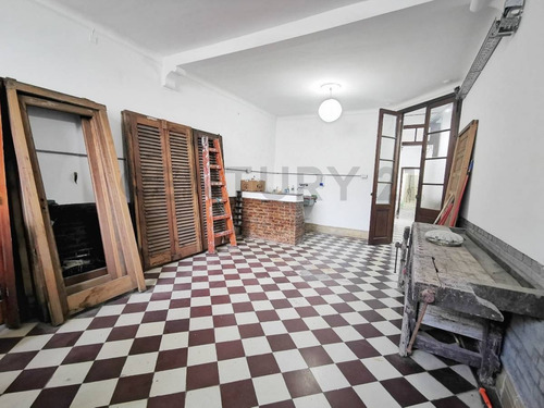 Imagen 29 de 30 de Casa De Estilo En Venta En La Plata