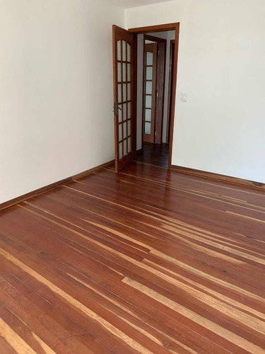 Sobrado Zona Sul Com 2 Apartamentos, Terraço, Lareira,pomar