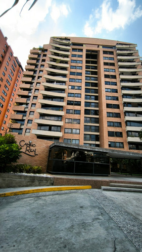 Alquiler Urb. Los Dos Caminos Pent House 400mts2.