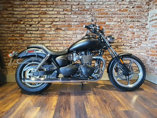 Imagen 1 de 15 de Triumph Speedmaster 900 Unica !! Solo 1.800 Km !! Bamp Group