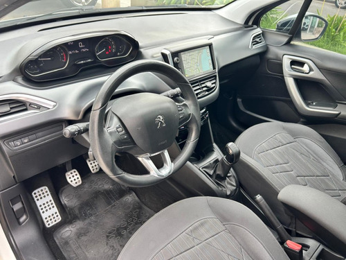 Peugeot 208 FELINE 1.6 N