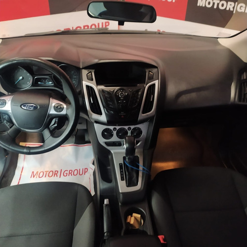 Imagen 10 de 14 de Ford Focus Se Gris 2013