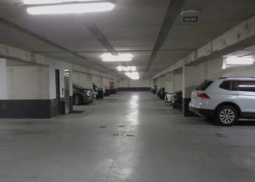 Estacionamiento, Candelaria Goyenechea, Inmediato A. Vesp