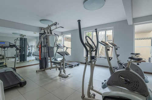 Alquiler 2 Ambientes Piso Alto Recoleta Frente