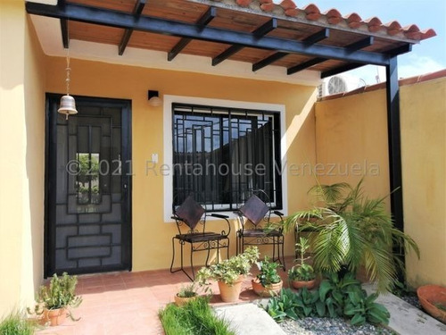 Imagen 14 de 30 de Casas En Venta El Amanecer Cabudare Lara. 3 Habitaciones 2 Baños 2 P/e Cod # 22 - 7781 Katty Vasquez Rentahouse 412 - 1498654 Contactame! Excelente Precio De Oportunidad E Inversion. Negociable !!!