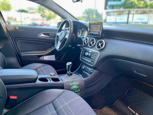 Imagen 10 de 25 de Mercedes-benz Clase A 1.6 A 200 Urban Be 156cv