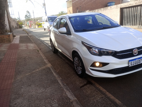 Fiat Cronos 1.3 Flex 4p