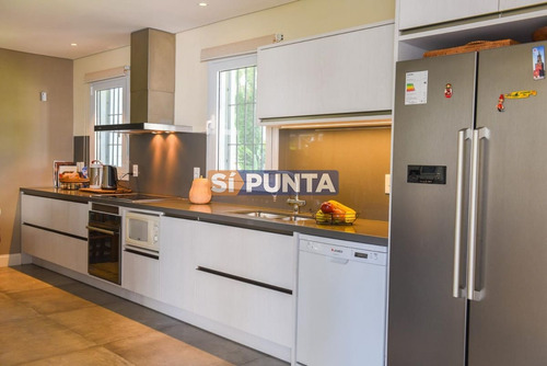 Imagen 9 de 24 de Casa En Alquiler Con Piscina, Punta Del Este