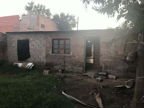 Imagen 2 de 2 de Remax Vende Casa A Reciclar Luis Pasteur Santa Fe.