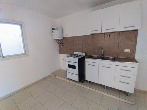 B° San Vicente . Pellegrini N 1400 . Semi Nuevo . 1 Dorm . Excelente Ubicacion
