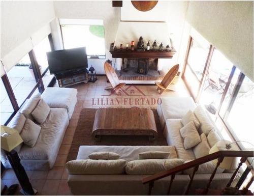 Residencia En Alquiler Anual- Ref: 863