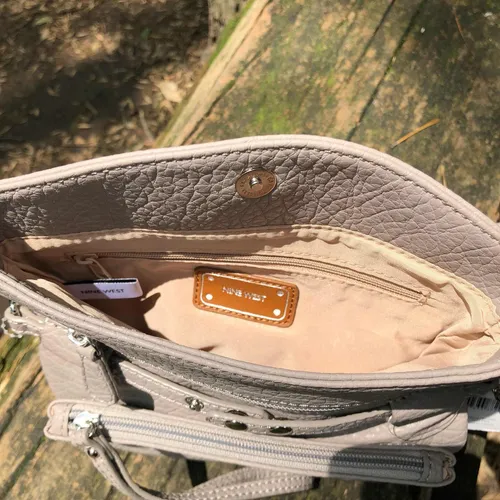 Mariconera nine west sales