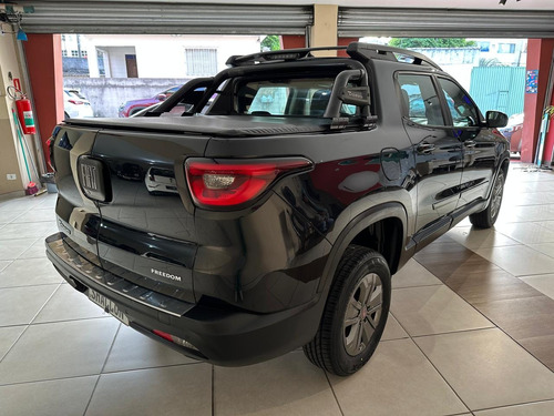 Fiat Toro 1.8 16v Freedom Flex 4x2 Aut. 4p