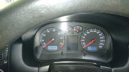 Imagem 9 de 9 de Volkswagen Golf 2004 2.0 5p Manual