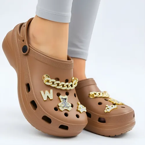 Babuche Feminina Plataforma C/ Pingentes Sandália Ortopédica