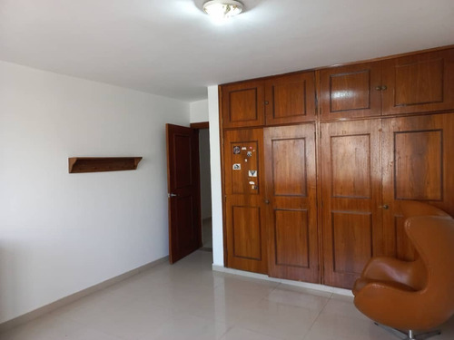 Imagen 25 de 27 de Casa En Alquiler Trigal Norte Valencia Calle Cerrada