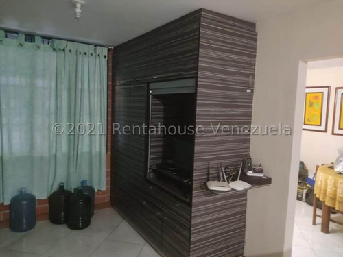 Imagen 5 de 14 de Townhouse En Venta En Guarenas Nueva Casarapa 21-24860 Tlf 04129915337