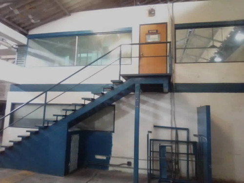 Imagen 4 de 5 de #1471 Local 4.200m2 Boleita Sur
