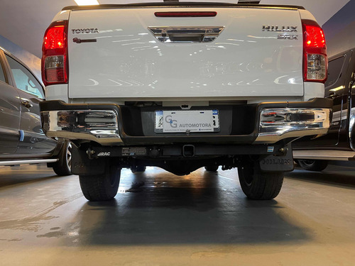 Toyota Hilux 2.8 Cd Srx 177cv 4x4 At