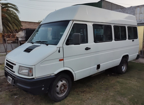 Iveco Daily 35.10 Furgón Vidriado Con Asientos